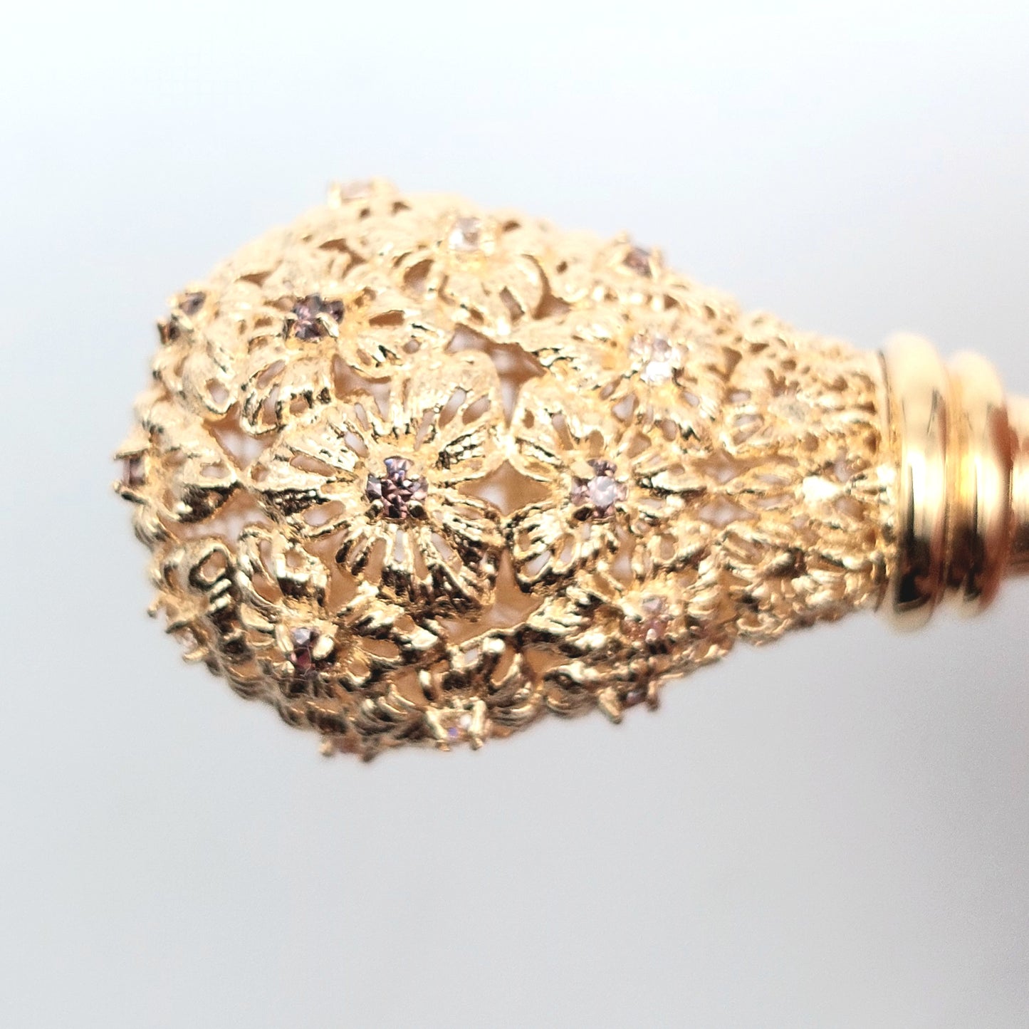 Ciondolo elettromicrofuso in oro giallo 18 KT. CIO-ORO011.