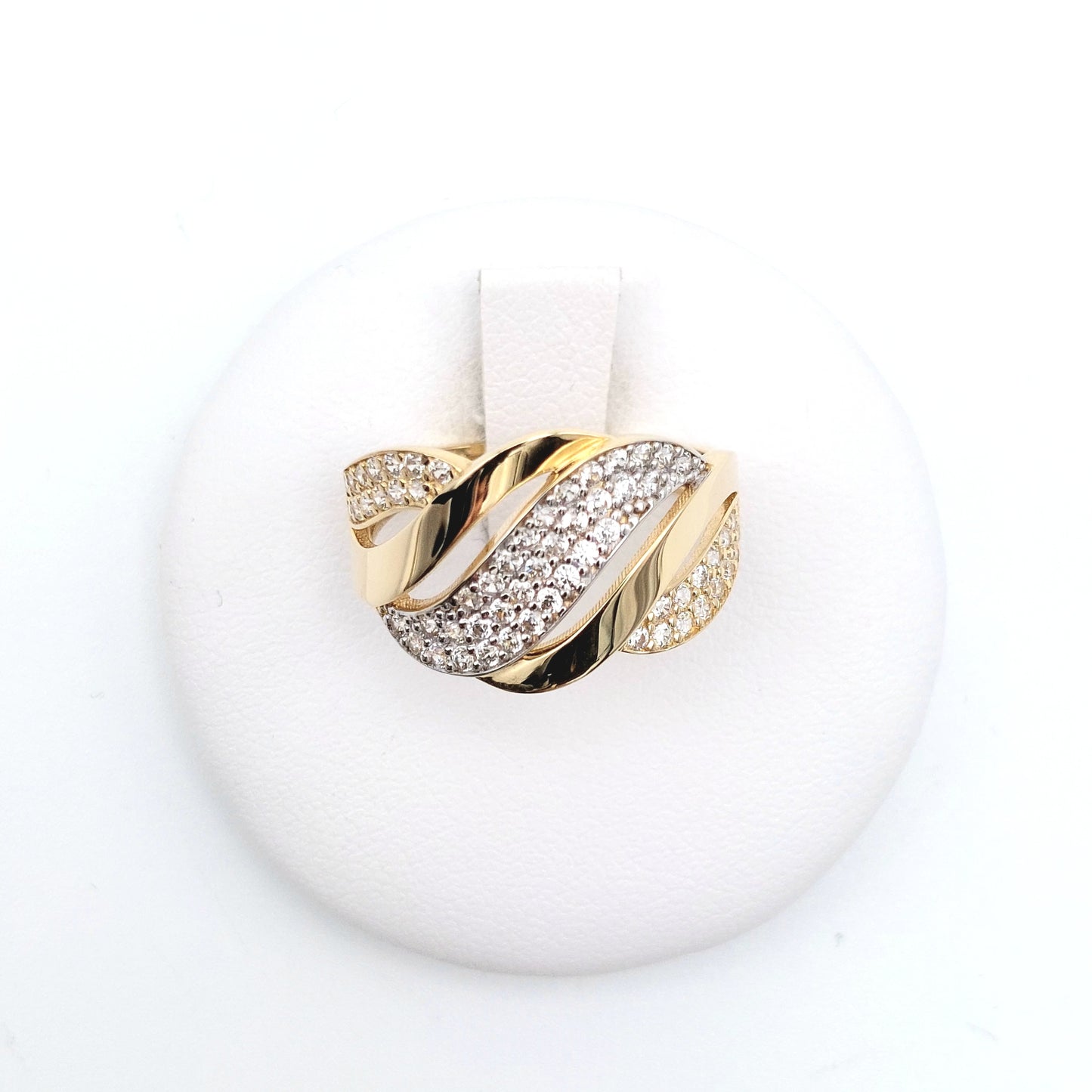 Anello in oro giallo e bianco 18 KT con zirconi bianchi. AN-ORO084.