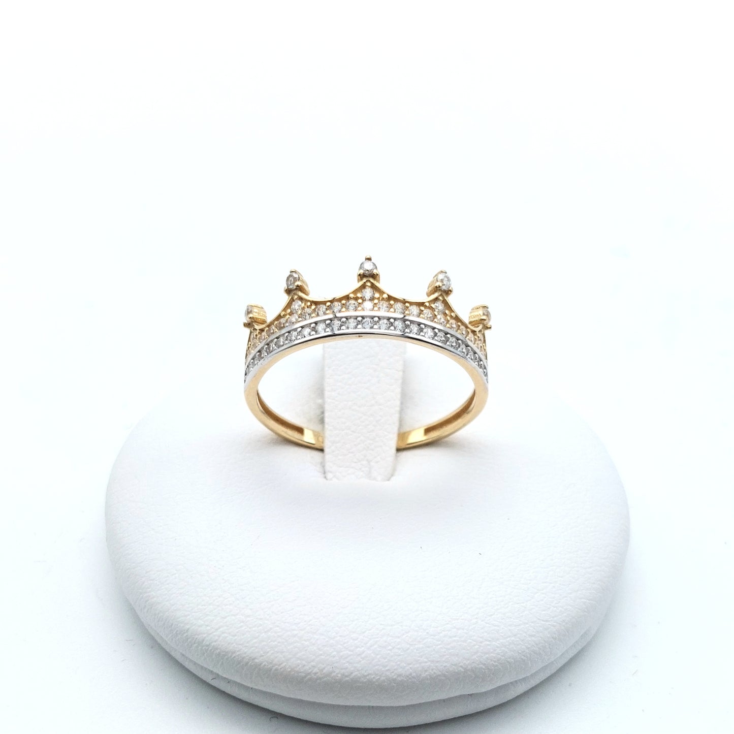 Anello corona in oro giallo e bianco 18 KT con zirconi bianchi.