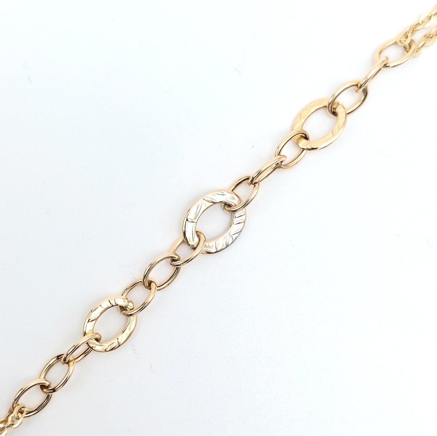 Bracciale a catena da donna in oro giallo 18 KT. BR-D-ORO049.