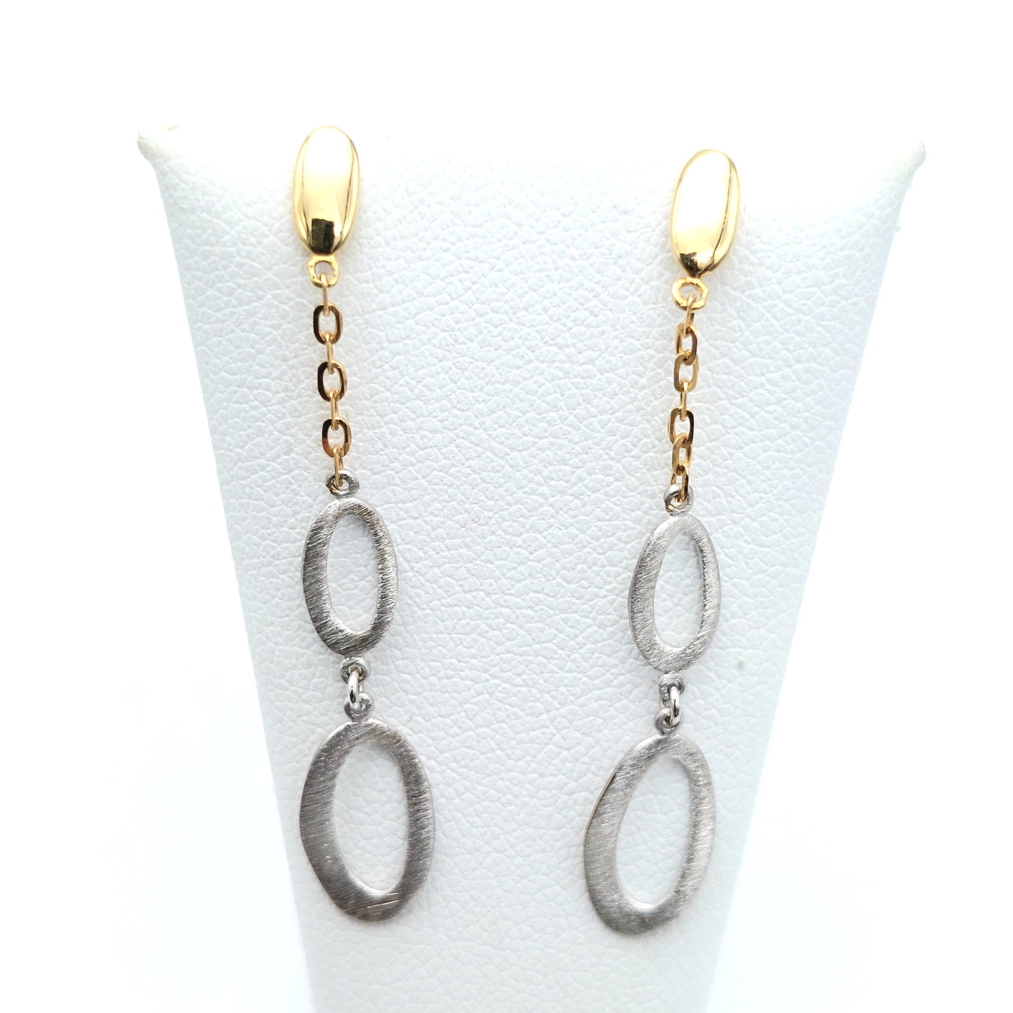 Orecchino lungo in oro giallo e bianco 18 KT. OR-ORO024.