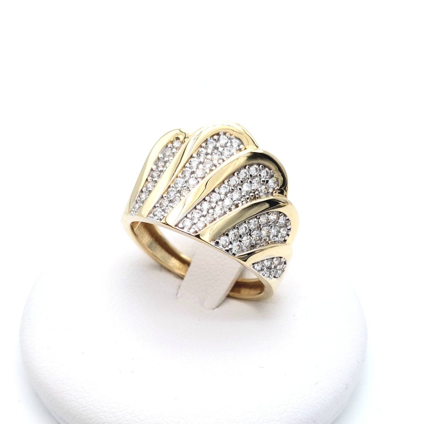 Anello fantasia in oro giallo 18 KT con zirconi. AN-ORO105.