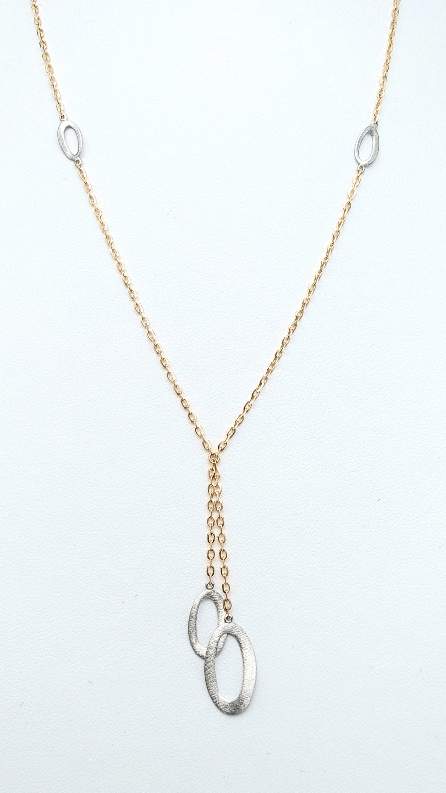 Collana in oro 18 KT bicolore, con elementi. COL-D-ORO003.