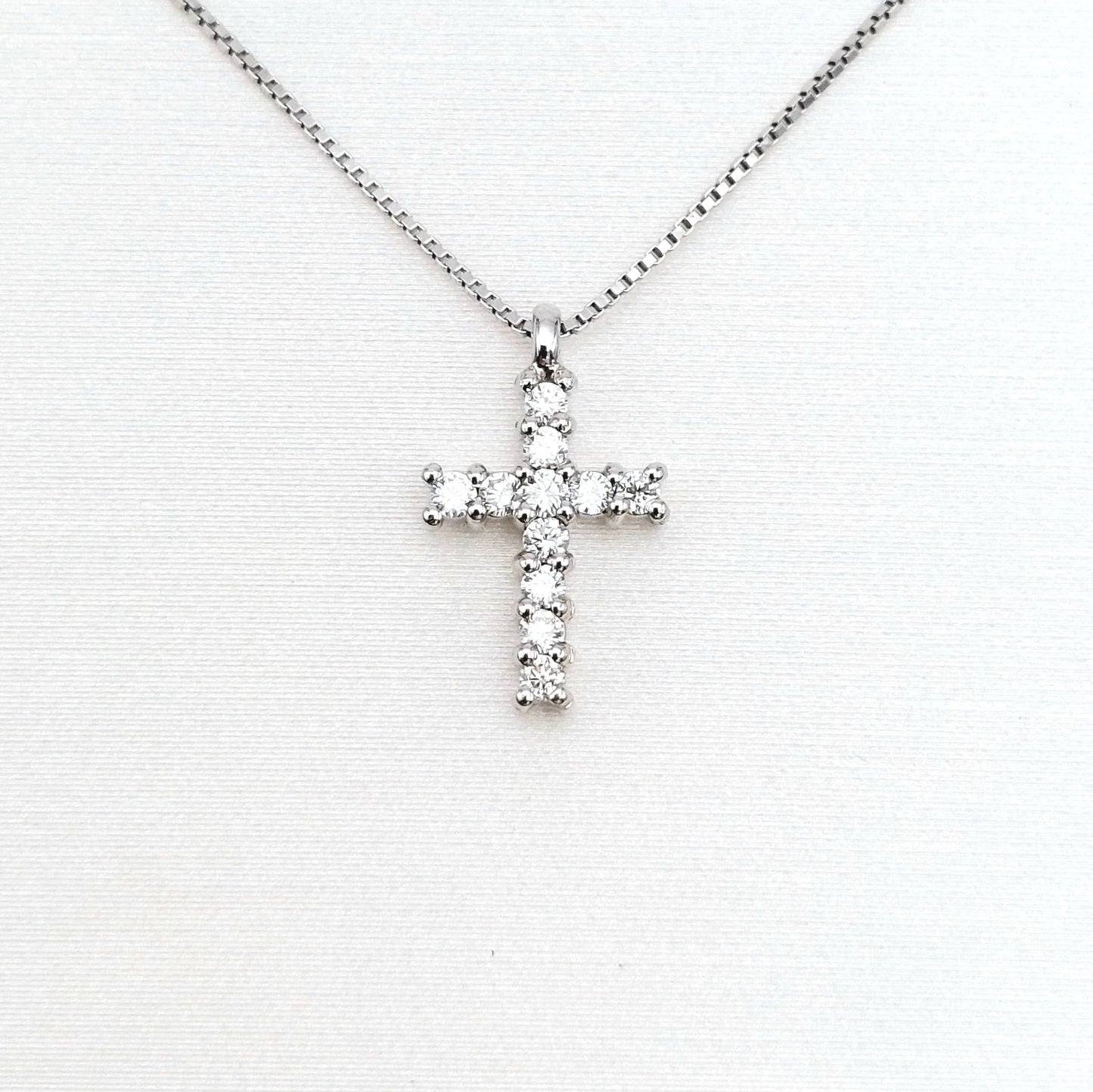 Collana con pendente in oro 18 kt e brillanti.COLBR003