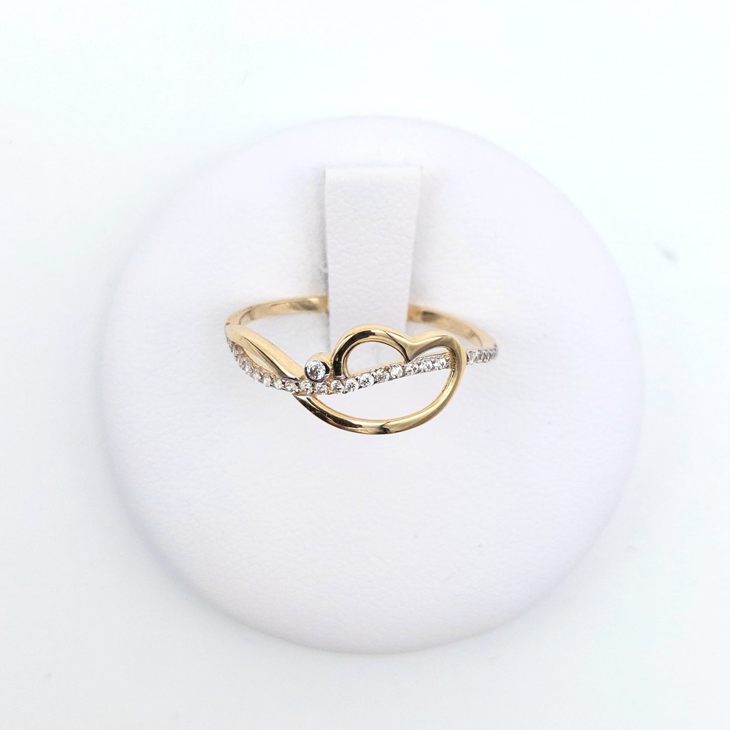 Anello cuore da Donna in Oro 18 KT con zirconi bianchi. AN-ORO069.