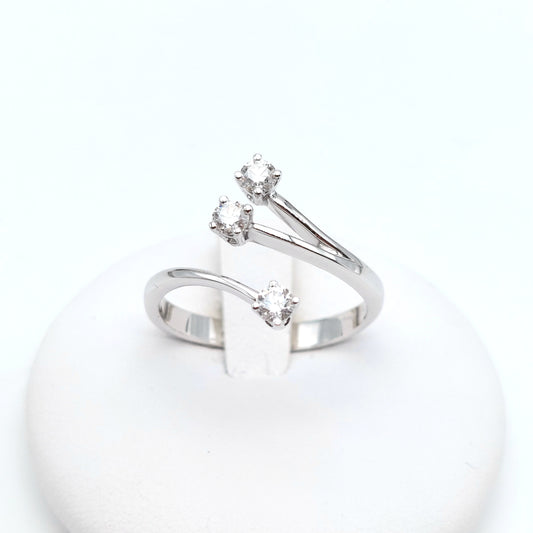 Anello a 3 fili in oro bianco 18 carati con diamanti naturali.AN-BR-D016.