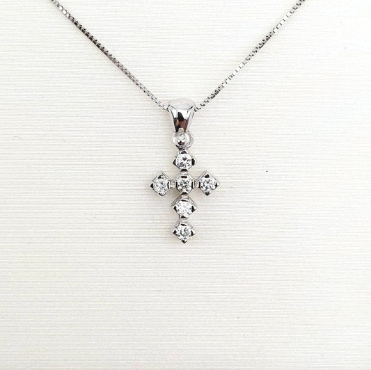 Collana con croce in oro bianco 18 carati con brillanti naturali. COLBR025.