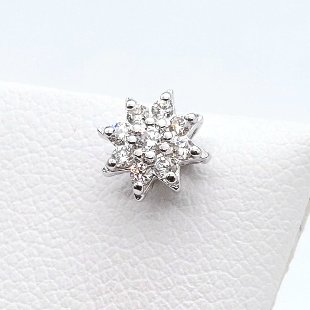 Orecchini al lobo in oro bianco 18 carati con brillanti naturali. OR-BR-009.