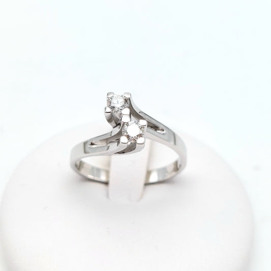 Anello  Bilogy in oro bianco 18 carati con diamanti naturali. AN-BR-D028.