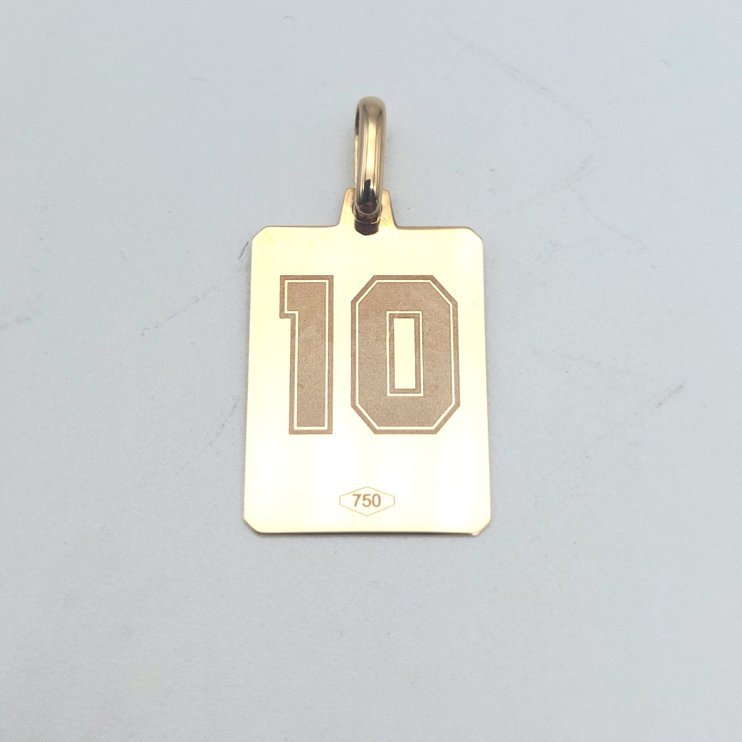 Medaglia laserata con Diego Armando Maradona in Oro Giallo 18 KT. MEDORO018.