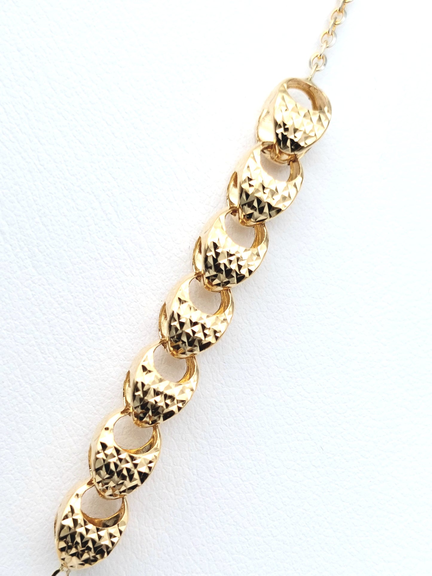 Collana a catena con elementi diamantati  in oro giallo 18 KT. COL-D-ORO018.