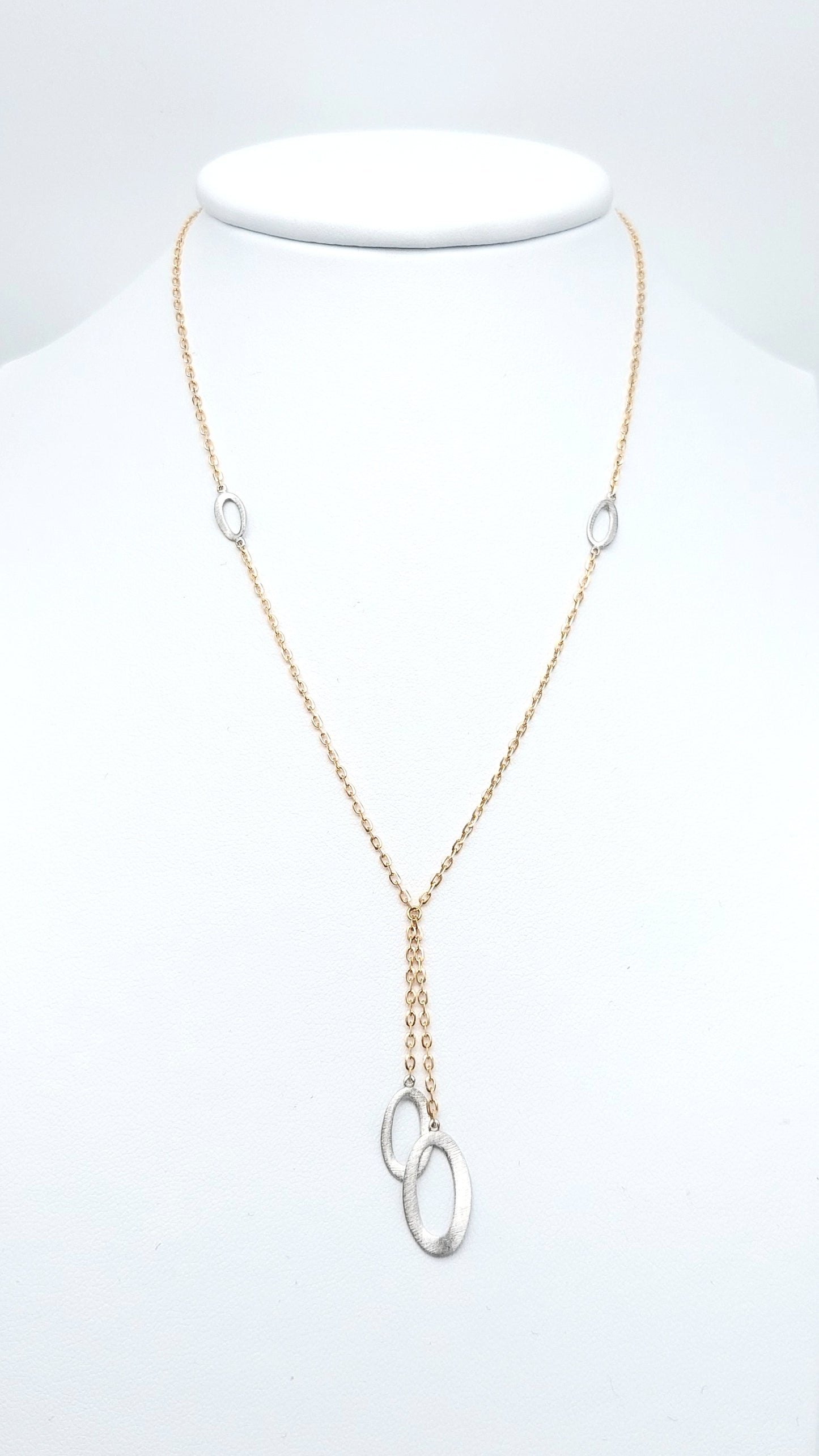 Collana in oro 18 KT bicolore, con elementi. COL-D-ORO003.
