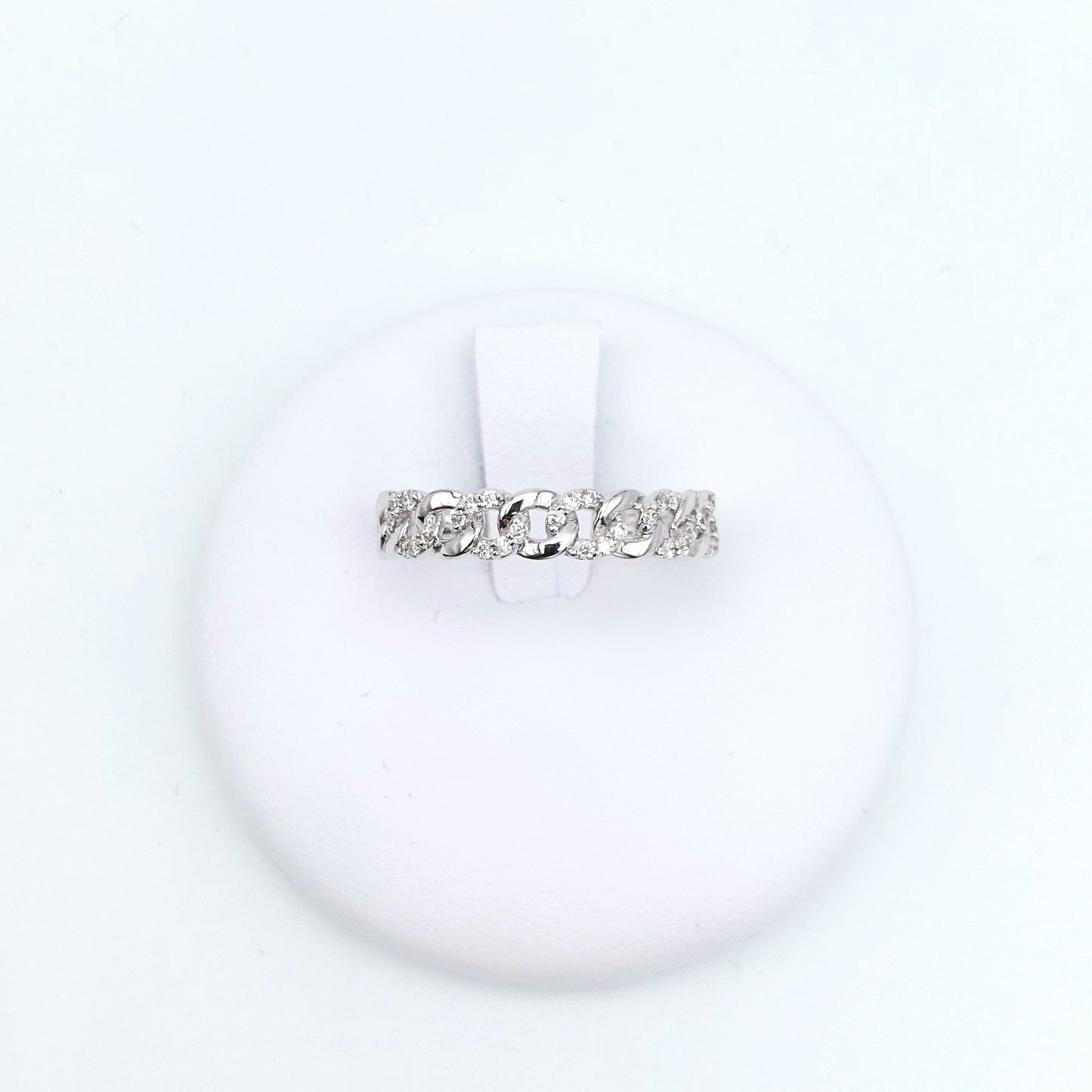 Anello in oro con  brillanti. ANBR007