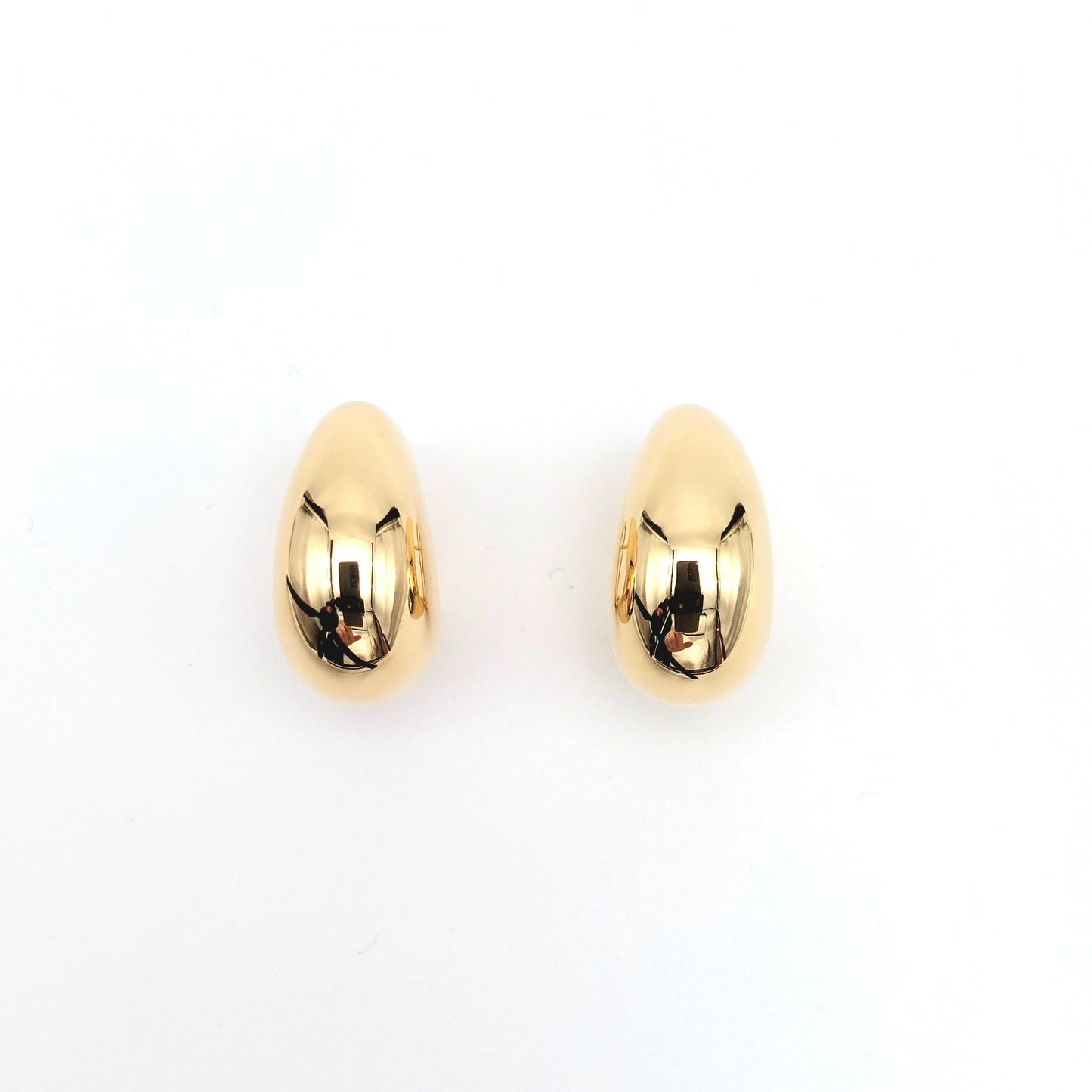 Orecchino a lobo in oro giallo 18 kt. OR-ORO002.
