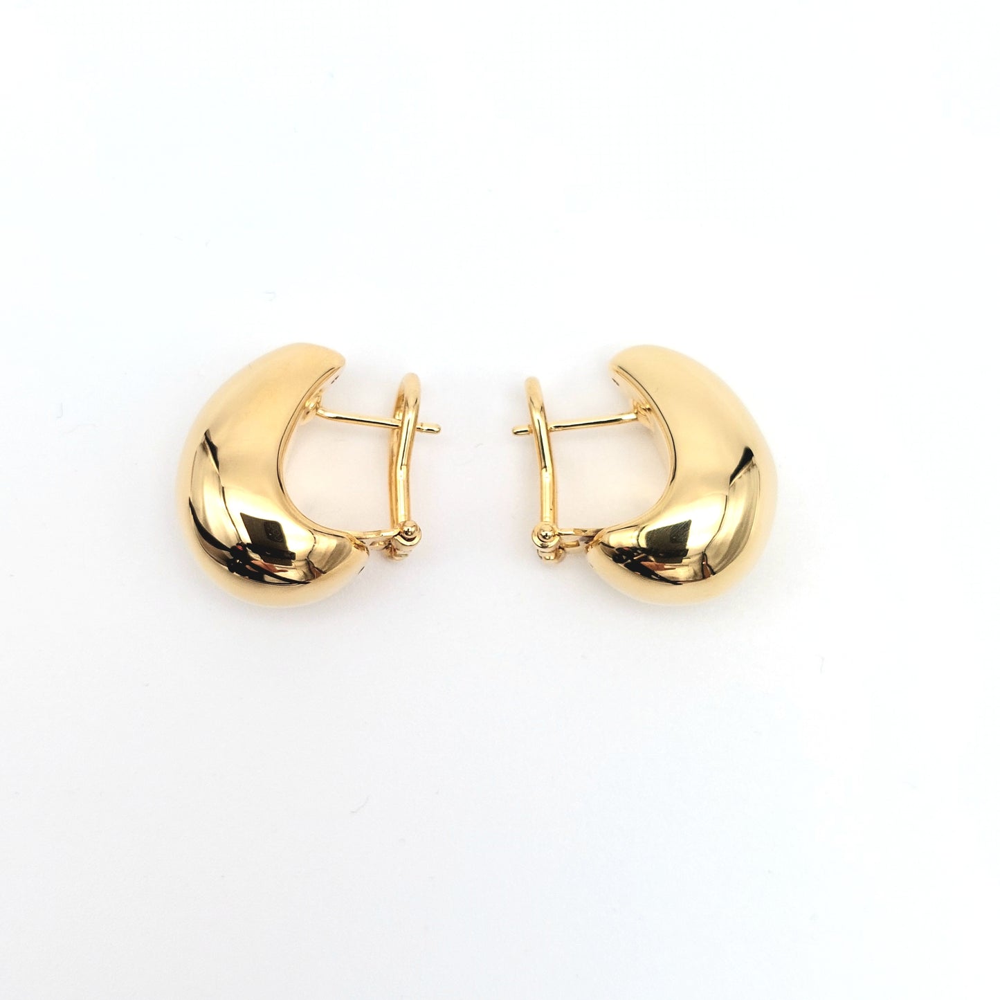 Orecchino a lobo in oro giallo 18 kt. OR-ORO002.