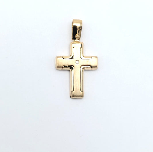 Croce da uomo in oro giallo 18 kt con diamantino. CR-ORO014.